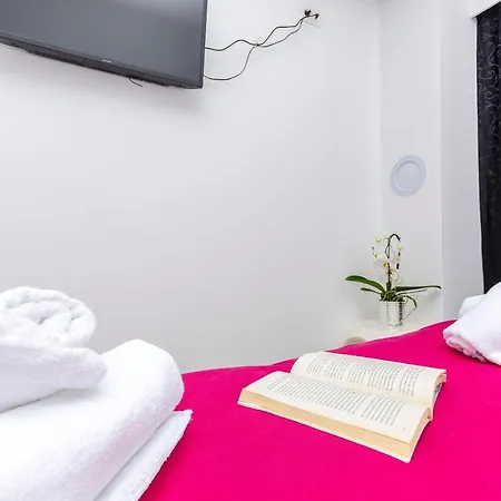 Guest house Saints Kastela 3*