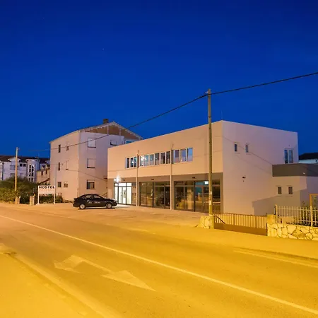 Saints Kastela 3*