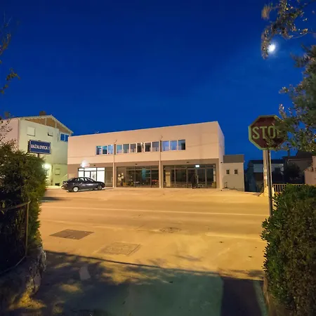 Saints Kastela Penzion 3*