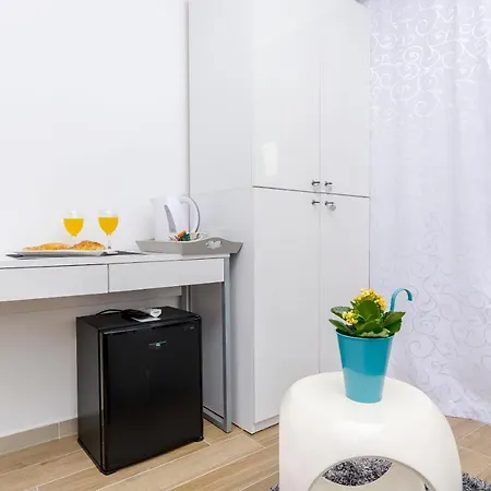 Guest house Saints Kastela 3*