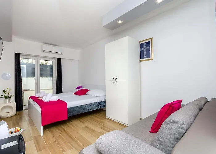 Guest house Saints Kastela Kastel Stafilic